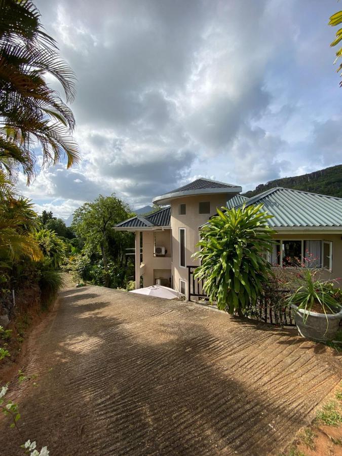 South Hill Villa อองซ์รอแยล ภายนอก รูปภาพ