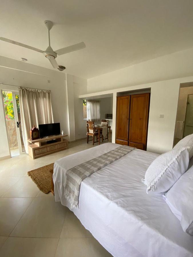 South Hill Villa อองซ์รอแยล ภายนอก รูปภาพ