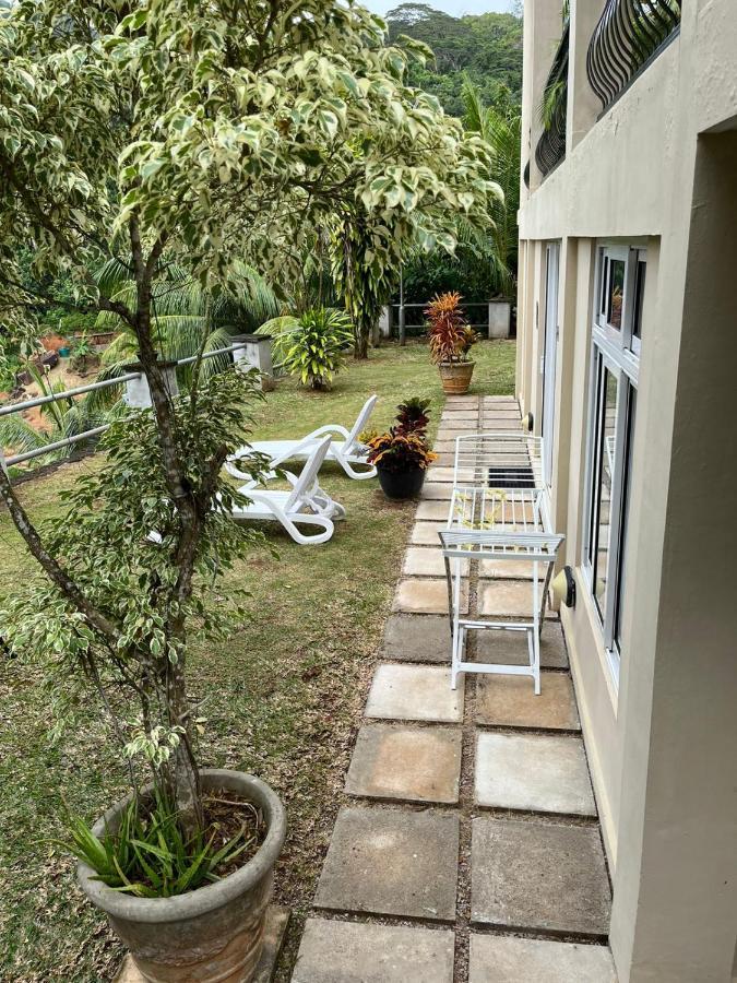 South Hill Villa อองซ์รอแยล ภายนอก รูปภาพ