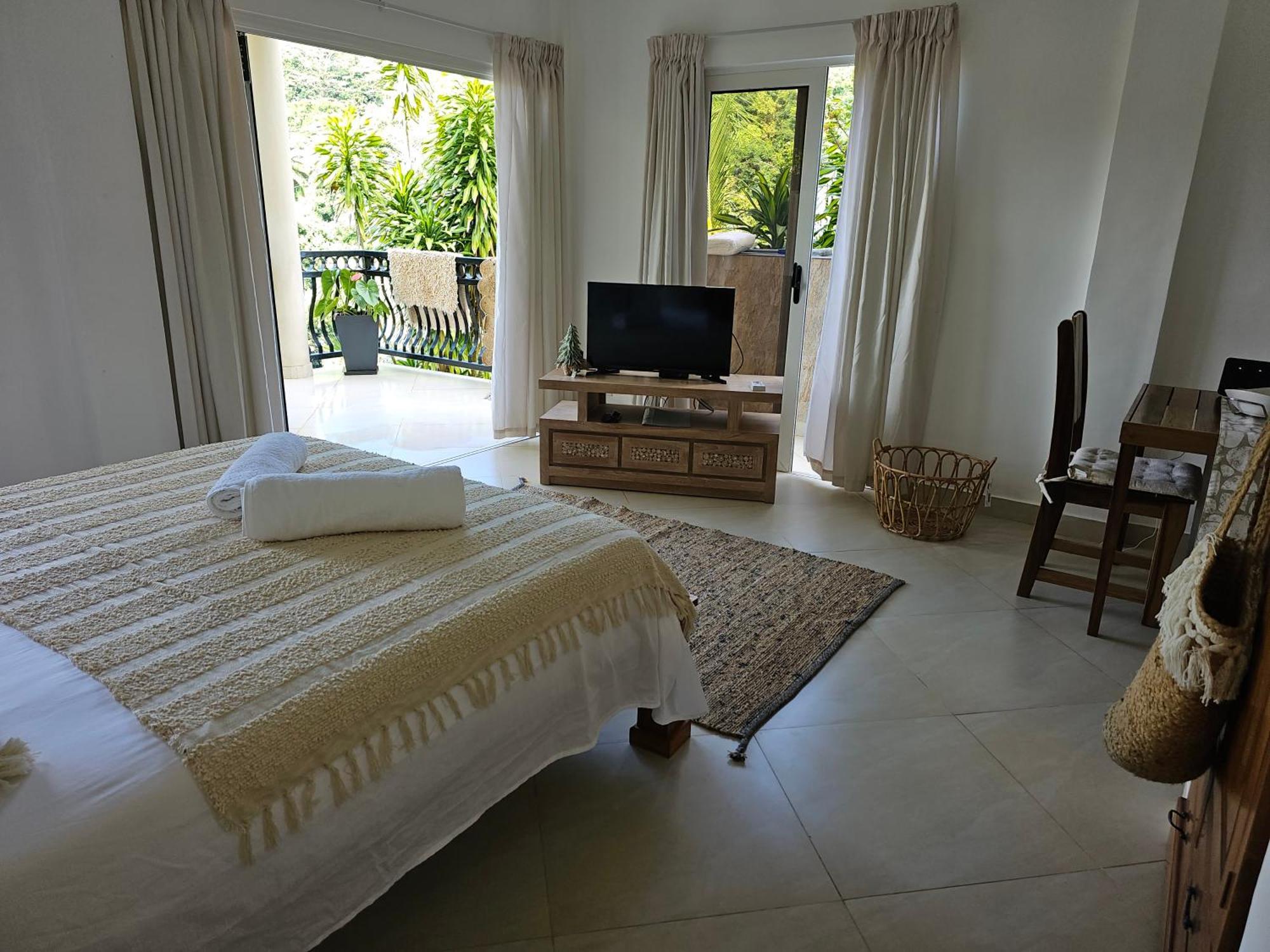 South Hill Villa อองซ์รอแยล ภายนอก รูปภาพ